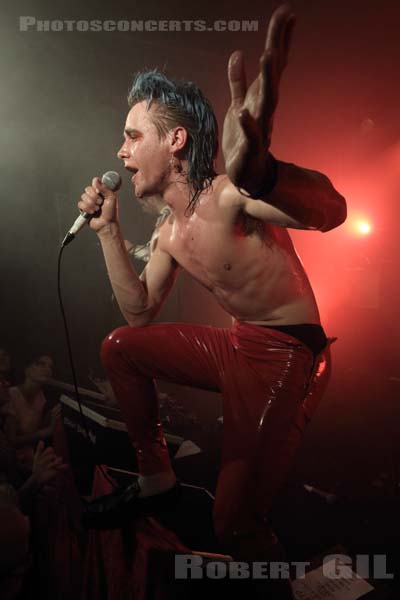 HMLTD - 2017-05-24 - PARIS - Point Ephemere - 
